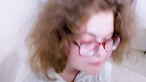 Snapshot of sashy_way chatting on September 15, 9:37 pm .Alexandra online show from September 15, 9:37 pm