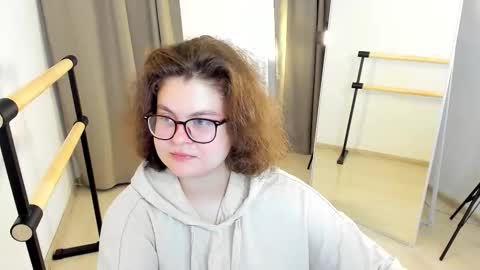 Snapshot of sashy_way chatting on September 17, 9:16 pm .Alexandra online show from September 17, 9:16 pm