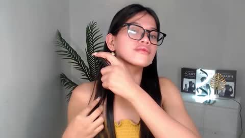 sassy_monie online show from January 26, 6:28 am