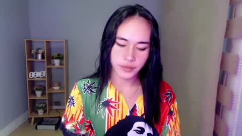 Snapshot of sassy_stella chatting on January 5, 5:51 am sassy_stella online show from January 5, 5:51 am