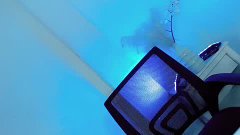 Snapshot of sassybaby1 chatting on February 13, 6:27 pm Kylie Wilson online show from February 13, 6:27 pm