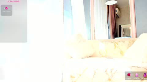 Snapshot of sassyt33n chatting on October 10, 9:52 am sassyt33n online show from October 10, 9:52 am