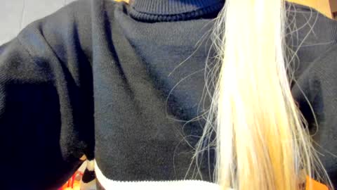 Snapshot of sassyt33n chatting on November 28, 9:34 am sassyt33n online show from November 28, 9:34 am