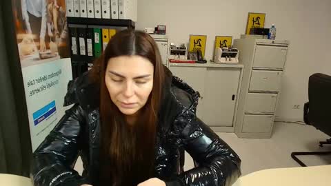 Snapshot of sassytiff chatting on February 3, 12:47 pm sassytiff online show from February 3, 12:47 pm