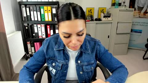 Snapshot of sassytiff chatting on September 27, 12:43 pm sassytiff online show from September 27, 12:43 pm