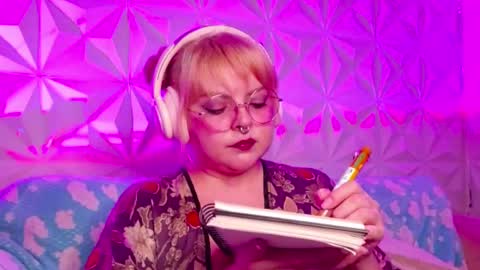 Gina George online show from September 29, 12:38 am