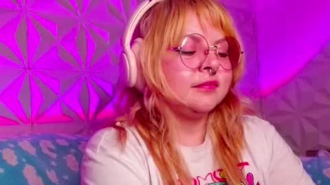 Gina George online show from October 8, 11:57 pm