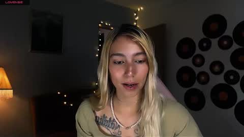 I AM JENN  online show from March 1, 2:15 am