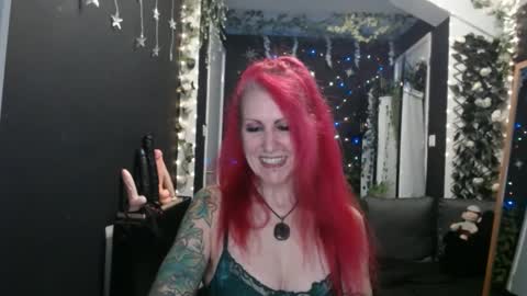 Snapshot of saucysky chatting on January 16, 9:19 pm SaucySky online show from January 16, 9:19 pm