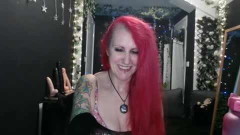 Snapshot of saucysky chatting on January 18, 12:24 am SaucySky online show from January 18, 12:24 am