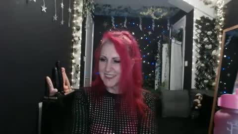 Snapshot of saucysky chatting on January 19, 1:00 am SaucySky online show from January 19, 1:00 am