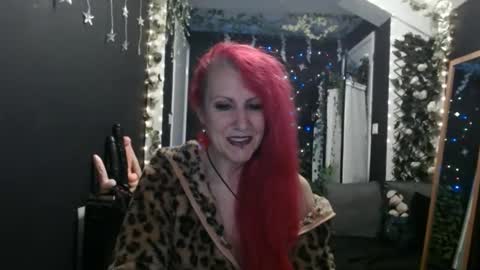 Snapshot of saucysky chatting on January 19, 8:51 pm SaucySky online show from January 19, 8:51 pm