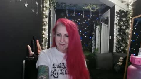 Snapshot of saucysky chatting on January 21, 12:57 am SaucySky online show from January 21, 12:57 am