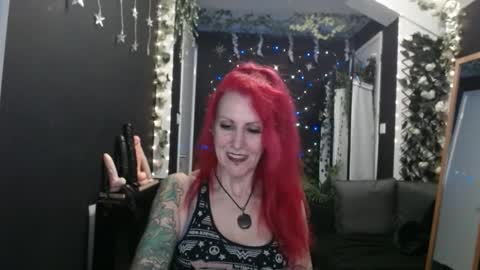 Snapshot of saucysky chatting on January 29, 10:22 pm SaucySky online show from January 29, 10:22 pm