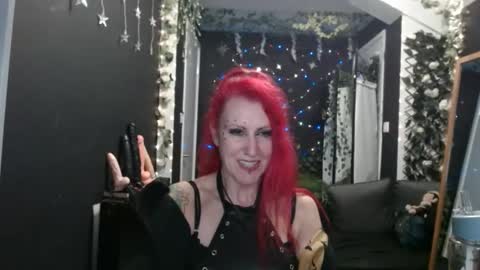 Snapshot of saucysky chatting on February 2, 1:12 am SaucySky online show from February 2, 1:12 am