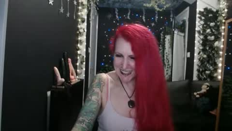 Snapshot of saucysky chatting on February 3, 10:00 pm SaucySky online show from February 3, 10:00 pm