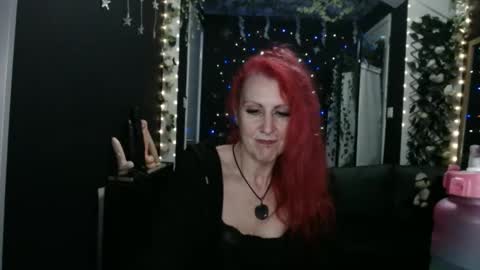 Snapshot of saucysky chatting on February 5, 1:26 am SaucySky online show from February 5, 1:26 am