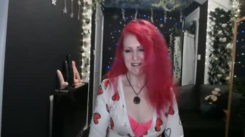 Snapshot of saucysky chatting on February 5, 10:33 pm SaucySky online show from February 5, 10:33 pm
