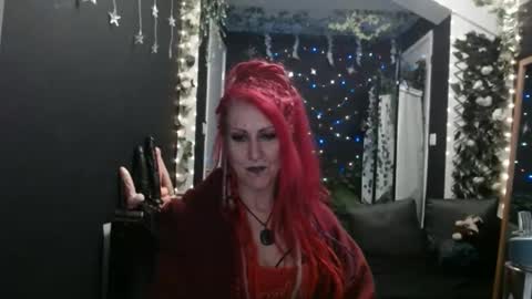 Snapshot of saucysky chatting on February 9, 12:28 am SaucySky online show from February 9, 12:28 am