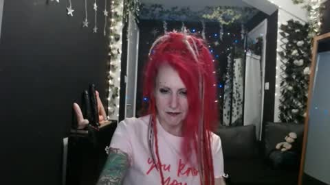 Snapshot of saucysky chatting on February 11, 9:03 pm SaucySky online show from February 11, 9:03 pm