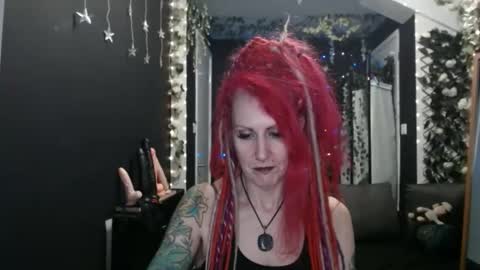 Snapshot of saucysky chatting on February 12, 10:26 pm SaucySky online show from February 12, 10:26 pm