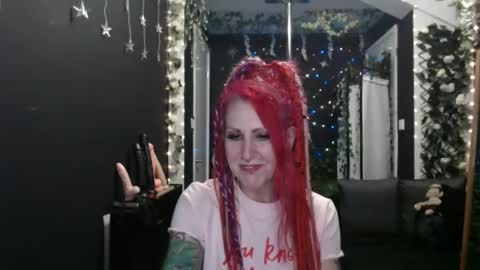 Snapshot of saucysky chatting on February 21, 12:16 am SaucySky online show from February 21, 12:16 am