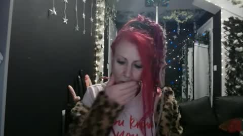 Snapshot of saucysky chatting on March 2, 7:10 am SaucySky online show from March 2, 7:10 am