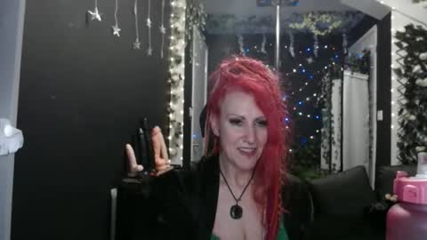 Snapshot of saucysky chatting on March 7, 12:58 am SaucySky online show from March 7, 12:58 am