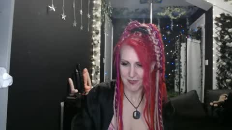 Snapshot of saucysky chatting on March 8, 11:18 pm SaucySky online show from March 8, 11:18 pm