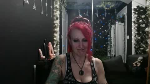 Snapshot of saucysky chatting on March 11, 10:42 pm SaucySky online show from March 11, 10:42 pm