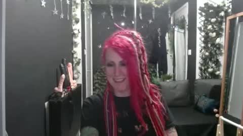 Snapshot of saucysky chatting on September 9, 9:58 pm SaucySky online show from September 9, 9:58 pm