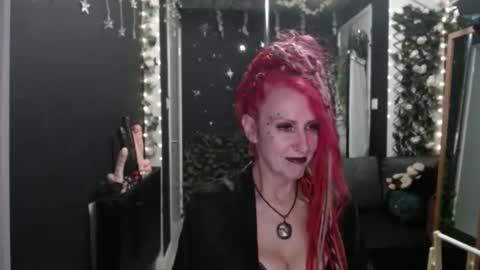 Snapshot of saucysky chatting on September 12, 8:20 pm SaucySky online show from September 12, 8:20 pm