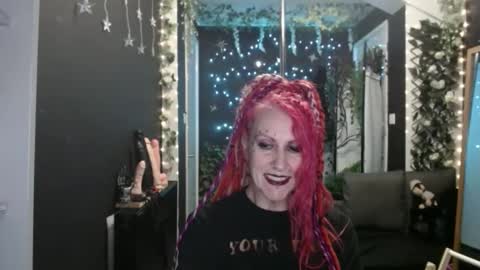 Snapshot of saucysky chatting on September 27, 7:08 pm SaucySky online show from September 27, 7:08 pm