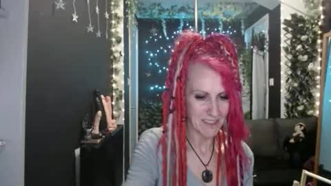 Snapshot of saucysky chatting on September 28, 8:36 pm SaucySky online show from September 28, 8:36 pm