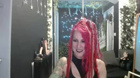 Snapshot of saucysky chatting on October 1, 8:48 pm SaucySky online show from October 1, 8:48 pm