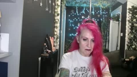 Snapshot of saucysky chatting on November 3, 9:59 pm SaucySky online show from November 3, 9:59 pm