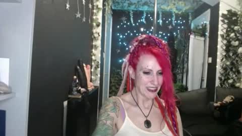 Snapshot of saucysky chatting on November 7, 8:09 pm SaucySky online show from November 7, 8:09 pm