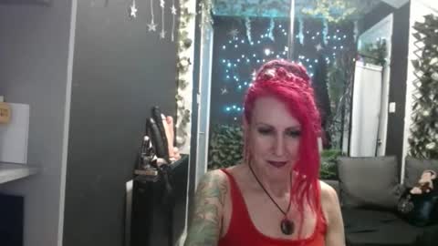 Snapshot of saucysky chatting on November 12, 10:09 pm SaucySky online show from November 12, 10:09 pm