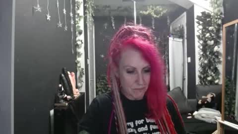 Snapshot of saucysky chatting on November 25, 12:54 am SaucySky online show from November 25, 12:54 am