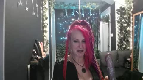 Snapshot of saucysky chatting on November 29, 8:45 pm SaucySky online show from November 29, 8:45 pm