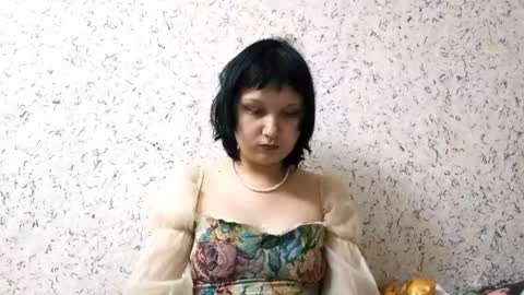 Elly online show from November 7, 3:01 pm