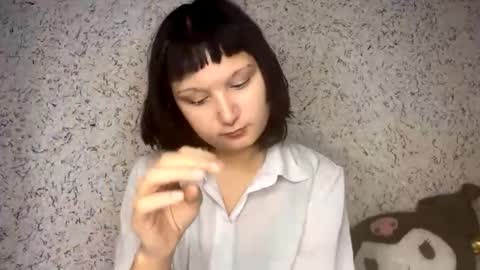 Elly online show from November 21, 9:19 am