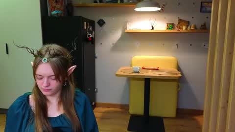 LUNA and ANNA    online show from October 31, 2:51 pm