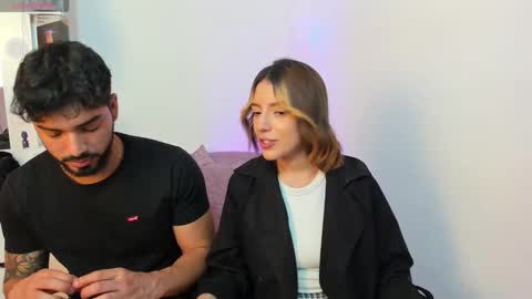 Snapshot of savagesweethearts chatting on December 11, 4:31 pm savagesweethearts online show from December 11, 4:31 pm