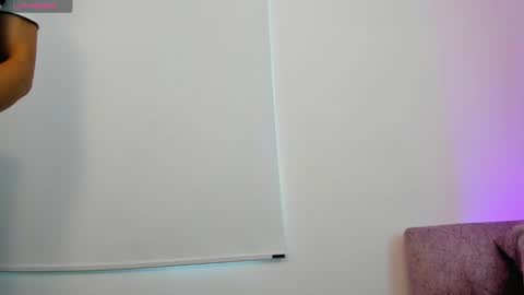 Snapshot of savagesweethearts chatting on December 30, 8:25 pm savagesweethearts online show from December 30, 8:25 pm