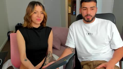 Snapshot of savagesweethearts chatting on March 8, 7:09 pm savagesweethearts online show from March 8, 7:09 pm