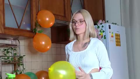 savannahshor online show from October 4, 8:29 pm