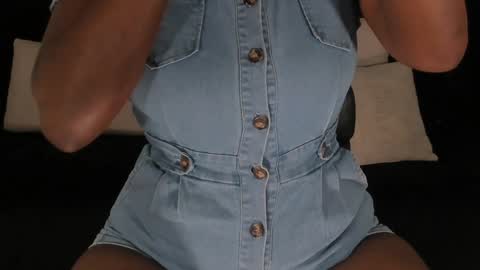 Snapshot of savannahstorm_ chatting on January 20, 12:18 pm S a v a n n a h online show from January 20, 12:18 pm