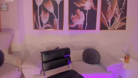 Snapshot of savannahstorm_ chatting on February 3, 11:26 pm S a v a n n a h online show from February 3, 11:26 pm