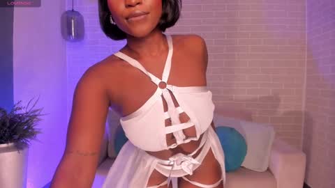 Snapshot of savannahstorm_ chatting on February 13, 7:31 pm S a v a n n a h online show from February 13, 7:31 pm